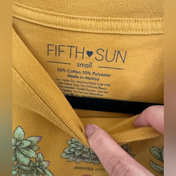 Succulent Variety Graphic Tee - Picture 3 of 4